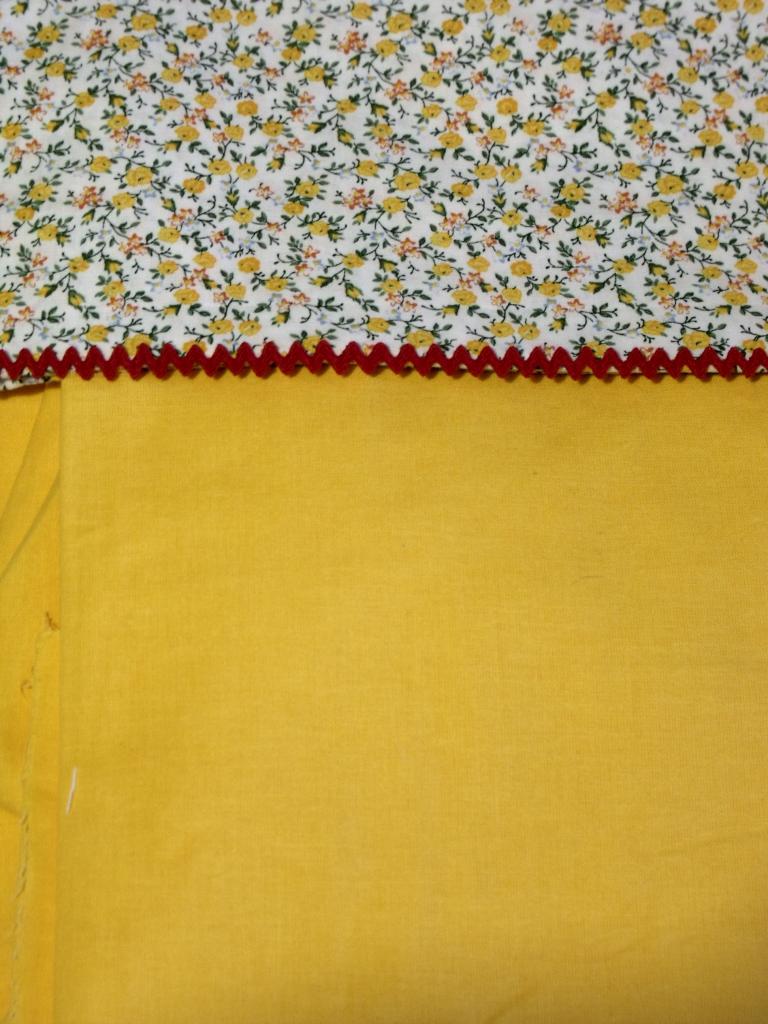 pour une robe jaune